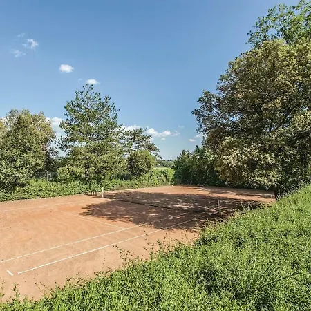 Two-bedroom Holiday In Perugia